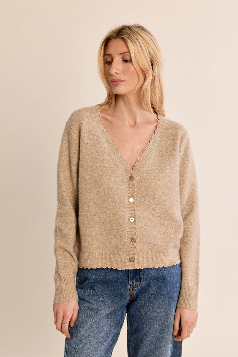 GOLDEN BEIGE