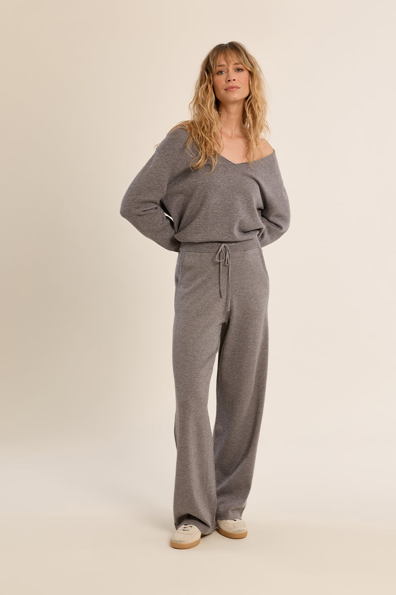 SILVERY GREY