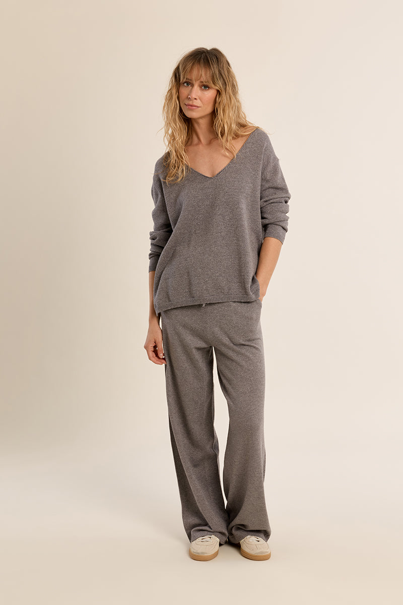 SILVERY GREY