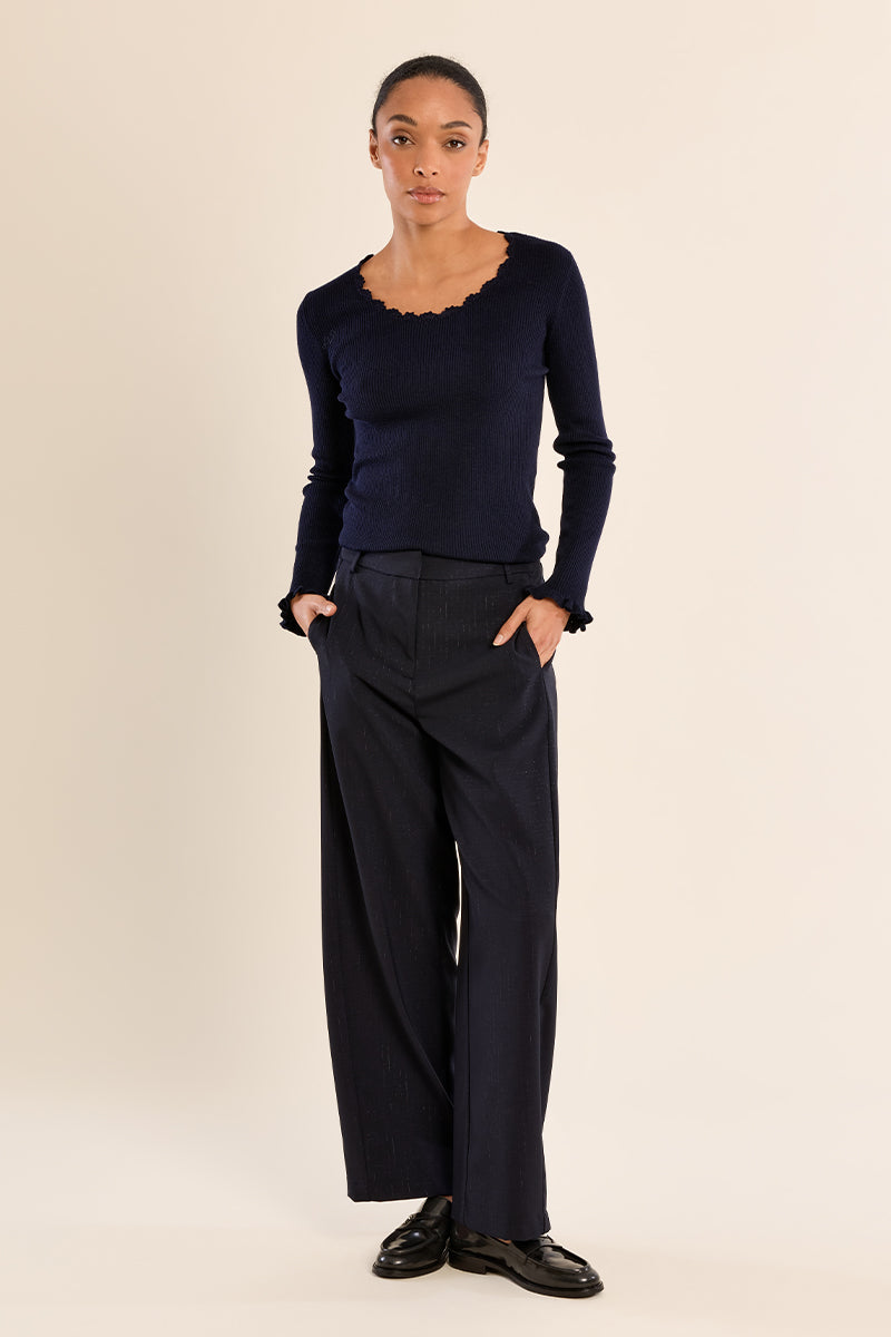 NAVY BLUE