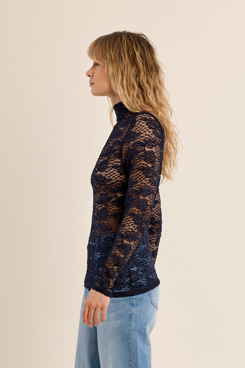 NAVY BLUE