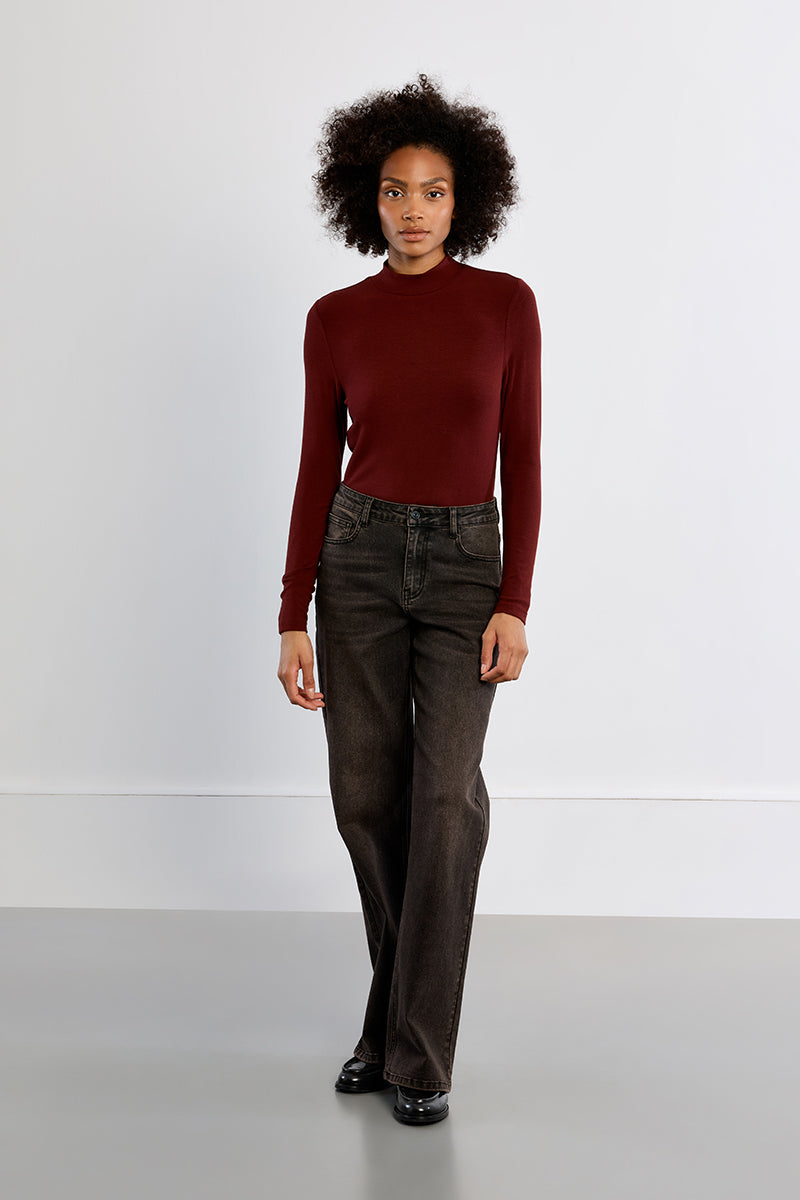 DARK RED