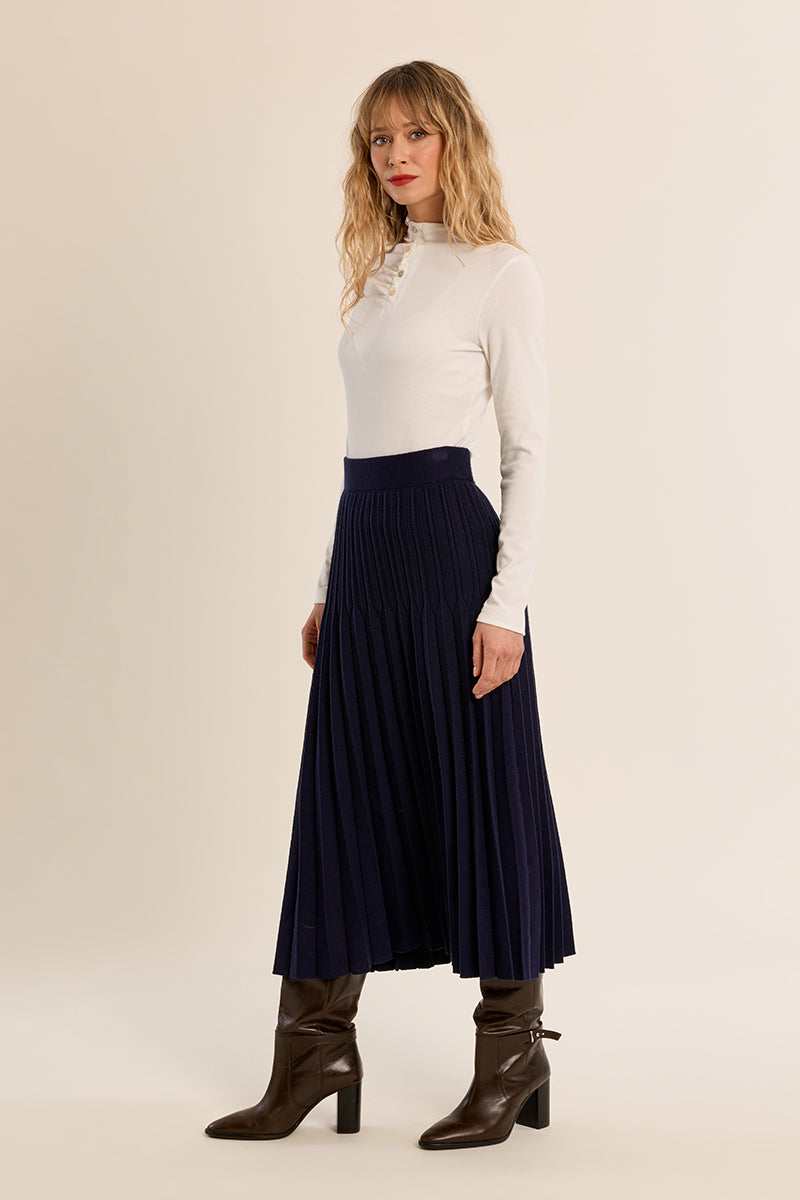 NAVY BLUE